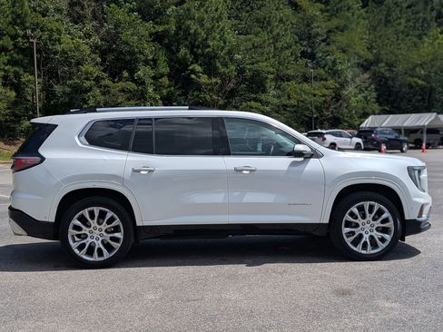 Used 2025 GMC Acadia Denali w/ Super Cruise Package FWD image 10
