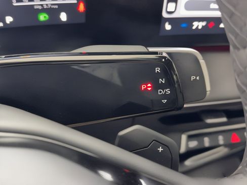 New 2026 Audi Q3 quattro 2.0T w/ 20" Wheel Package image 25