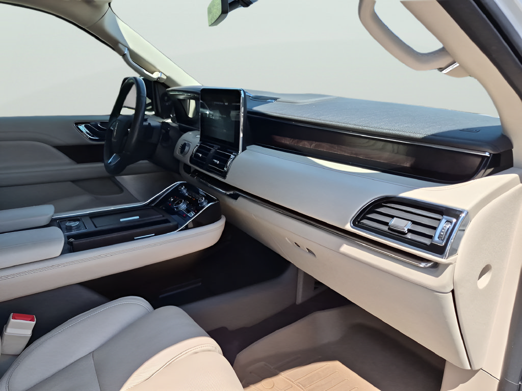 Used 2021 Lincoln Navigator L Reserve w/ Luxury Package AWD/4WD image 46
