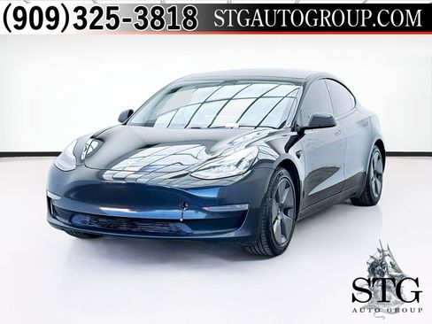 Used 2021 Tesla Model 3 Standard Range Plus image 1