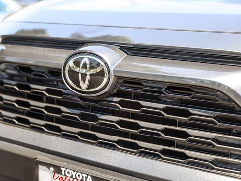 Certified 2019 Toyota RAV4 LE AWD/4WD image 11