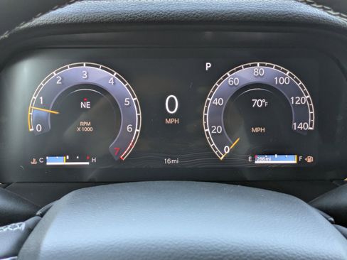 New 2025 Jeep Grand Cherokee Limited image 10