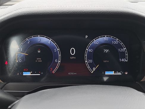 Used 2025 Jeep Grand Cherokee Limited RWD image 20
