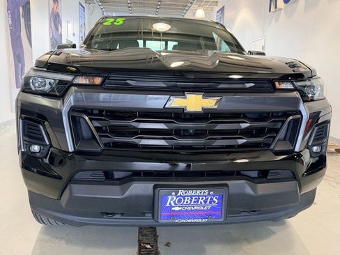 Used 2025 Chevrolet Colorado LT w/ LT Convenience Package image 8