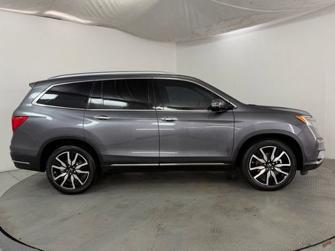 Used 2020 Honda Pilot Touring image 5
