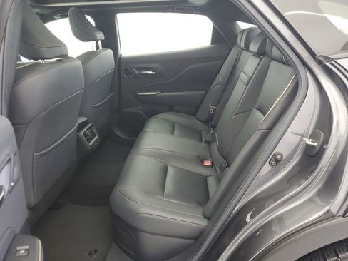 Used 2023 Toyota Crown Limited image 13