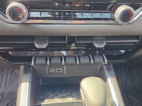 New 2026 GMC Canyon Elevation w/ Convenience Package image 20