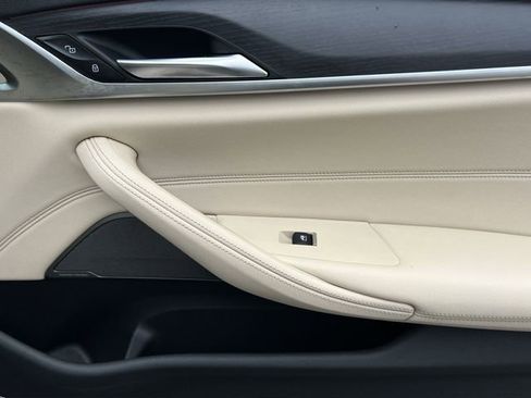 Used 2022 BMW 540i w/ Premium Package RWD image 35