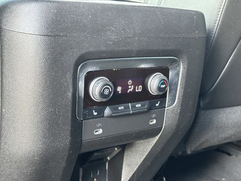 Used 2022 Chevrolet Suburban RST w/ Luxury Package image 27