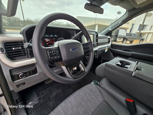 New 2026 Ford F250 XLT w/ FX4 Off-Road Package image 13
