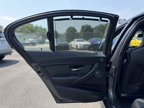 Used 2017 BMW M3 RWD image 38