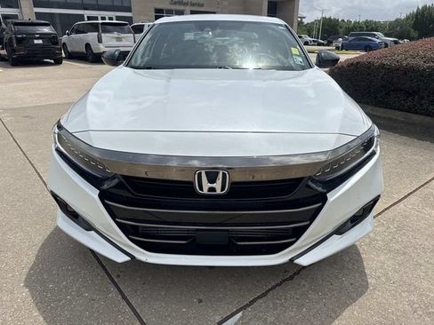 Used 2022 Honda Accord Sport image 2
