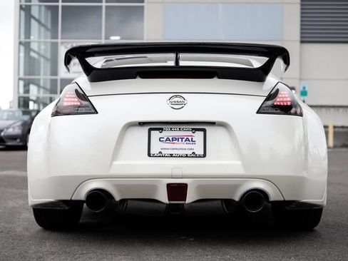 Used 2016 Nissan 370Z Touring RWD image 29