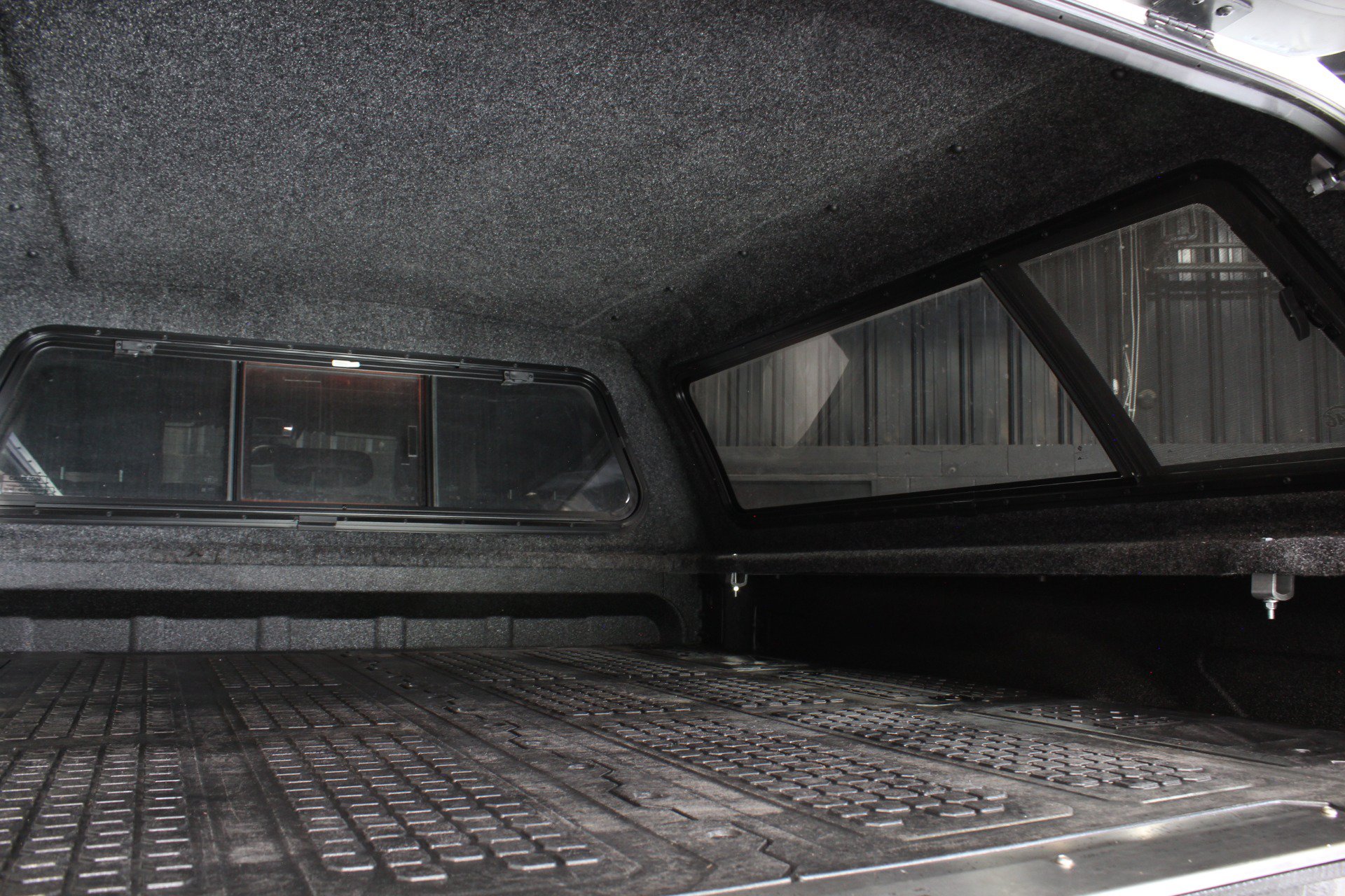 Used 2024 RAM 2500 Laramie w/ Night Edition AWD/4WD image 22