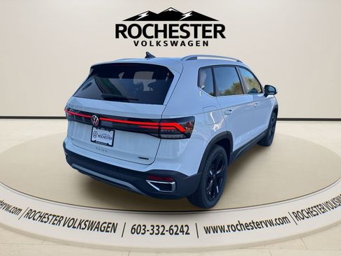 New 2026 Volkswagen Taos SEL AWD/4WD image 8