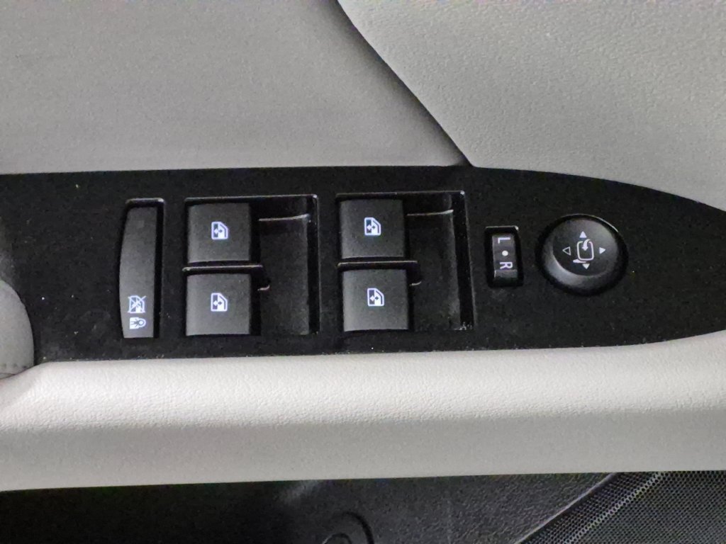 Used 2015 Cadillac XTS Premium FWD image 16