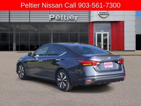 Used 2021 Nissan Altima 2.5 SV FWD image 4
