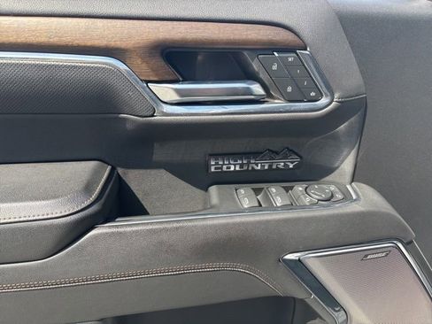 Used 2024 Chevrolet Silverado 1500 High Country w/ Technology Package AWD/4WD image 12