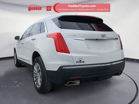 Used 2017 Cadillac XT5 Luxury w/ Driver Awareness Package AWD/4WD image 3