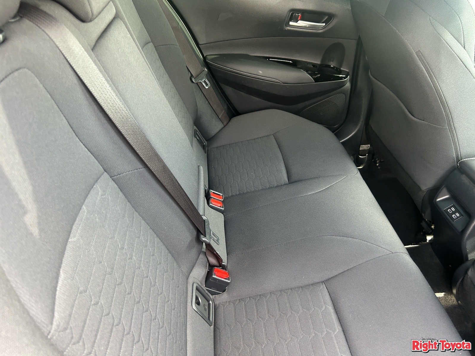 Certified 2025 Toyota Corolla SE FWD image 15