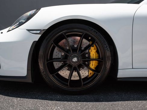 Used 2018 Porsche 911 GT3 RWD image 39