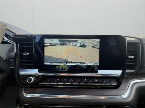 Used 2025 GMC Sierra 1500 SLT image 16