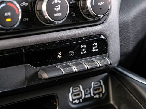 Used 2021 RAM 1500 Big Horn image 37