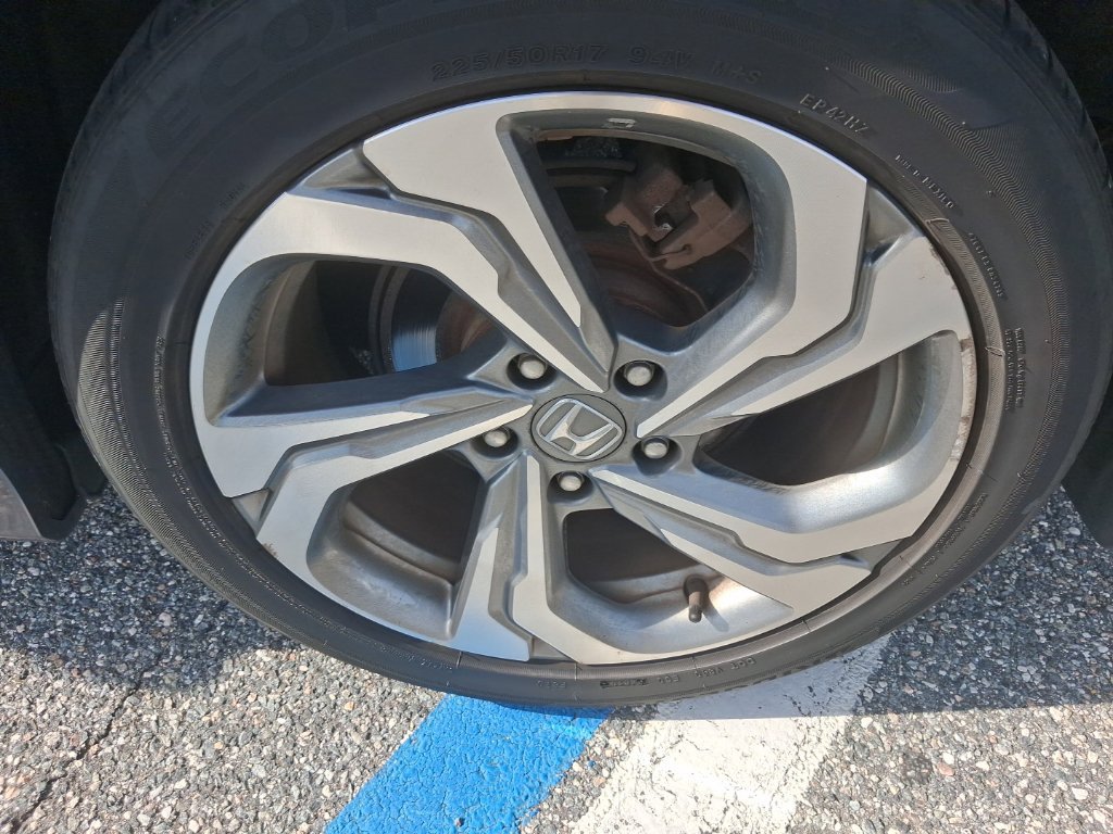 Used 2018 Honda Accord EX image 12