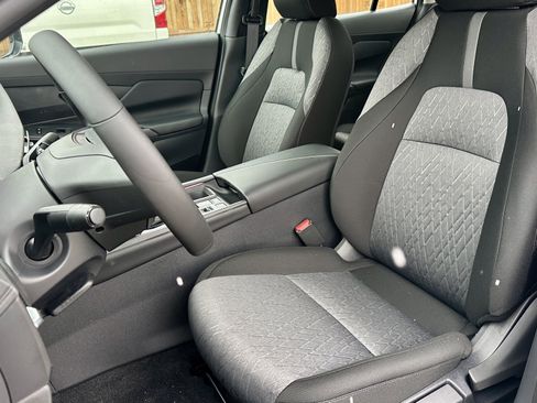 New 2026 Nissan Sentra SV w/ SV Convenience Package FWD image 23