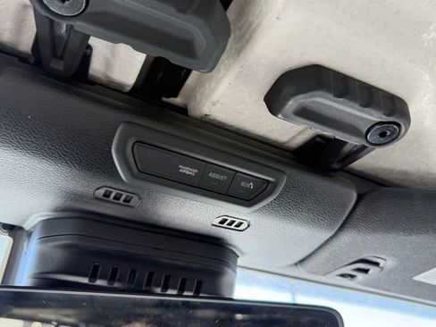 Used 2020 Jeep Gladiator Overland image 23