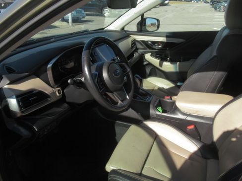 Used 2021 Subaru Outback Limited image 3