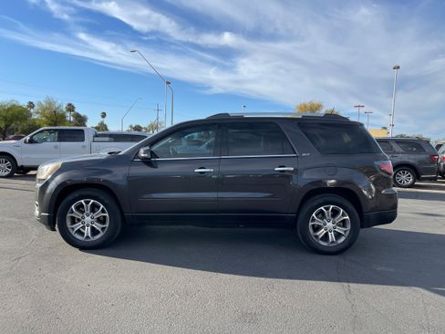 Used 2014 GMC Acadia SLT w/ Technology Package image 2