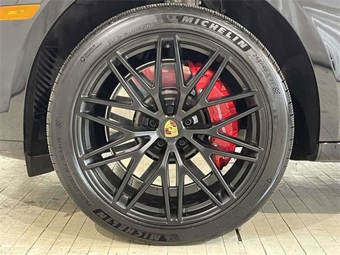 Used 2025 Porsche Macan GTS image 13