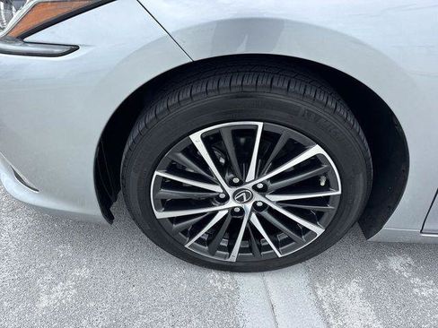 Certified 2024 Lexus ES 350 w/ Premium Package FWD image 10