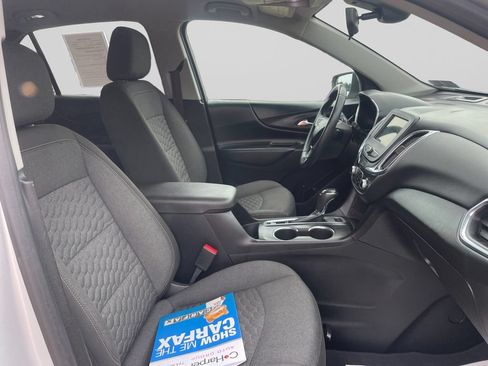 Used 2019 Chevrolet Equinox LT w/ Driver Convenience Package AWD/4WD image 11