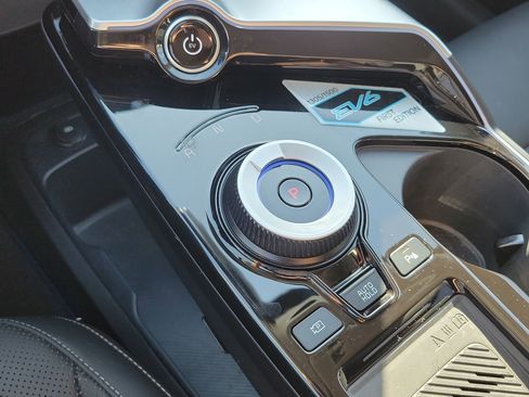 Certified 2022 Kia EV6 GT-Line w/ First Edition Package image 9