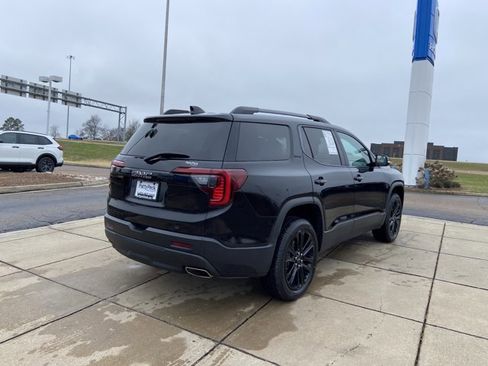 Used 2022 GMC Acadia SLE w/ Driver Convenience Package image 10