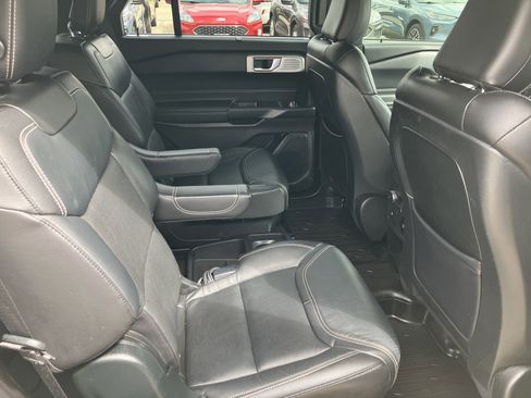 Used 2020 Ford Explorer ST w/ Premium Technology Package AWD/4WD image 17