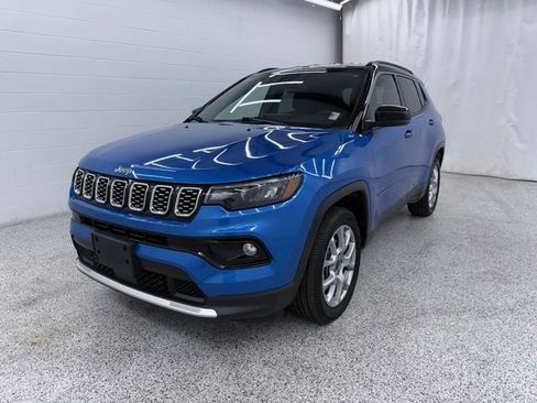 Used 2025 Jeep Compass Limited AWD/4WD image 5