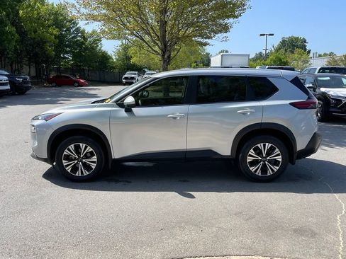 Used 2023 Nissan Rogue SV FWD image 4