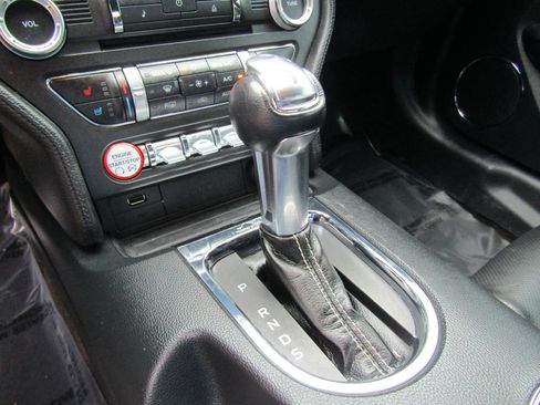 Used 2015 Ford Mustang GT Premium w/ Equipment Group 401A RWD image 20