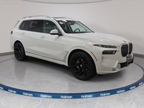 Certified 2025 BMW X7 xDrive40i w/ Climate Comfort Package AWD/4WD image 3