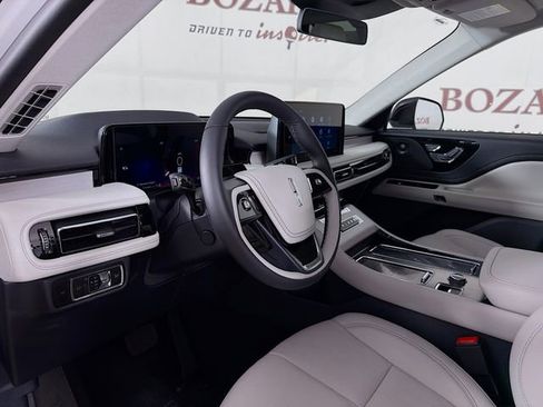 New 2026 Lincoln Aviator Reserve image 9