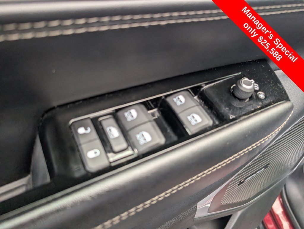 Used 2022 Jeep Wagoneer Series I w/ Convenience Group I AWD/4WD image 13