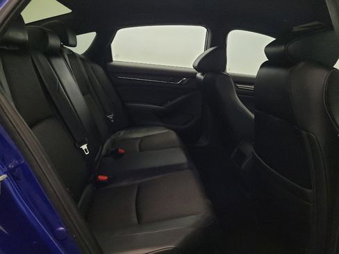 Used 2018 Honda Accord Sport image 19