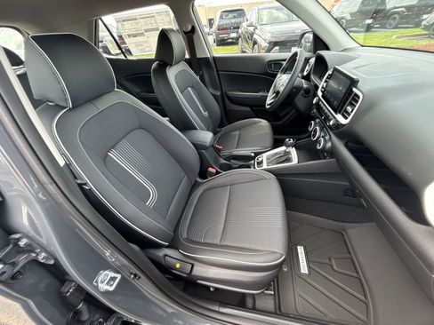 New 2026 Hyundai Venue SEL FWD image 25