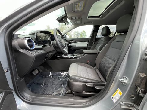 Certified 2024 Chevrolet Trax LT w/ Sunroof Package image 10