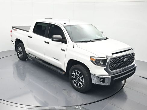 Used 2018 Toyota Tundra SR5 w/ TRD Off Road Package AWD/4WD image 30