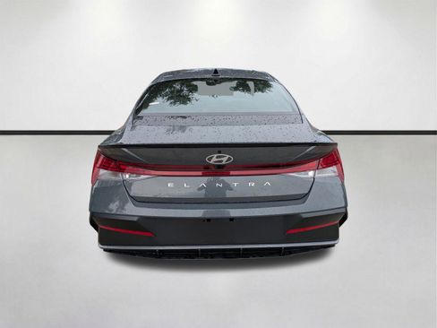 New 2026 Hyundai Elantra SEL Sport FWD image 5