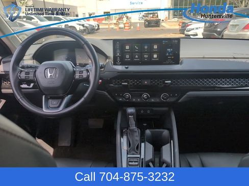 Used 2025 Honda Accord Touring image 18